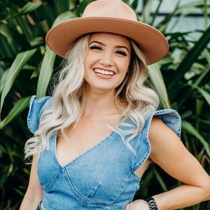 Meet your Posher, Jade